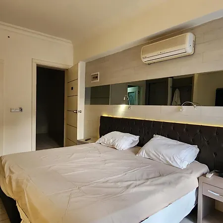 Hotel Cleopatra