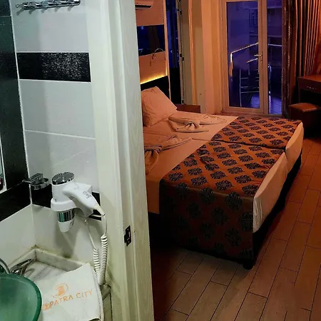 Cleopatra 3*