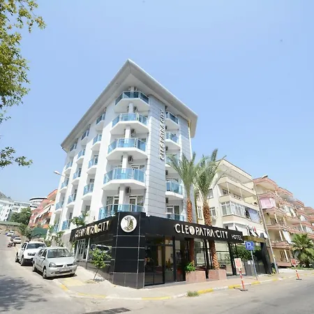 Cleopatra Hotell 3*